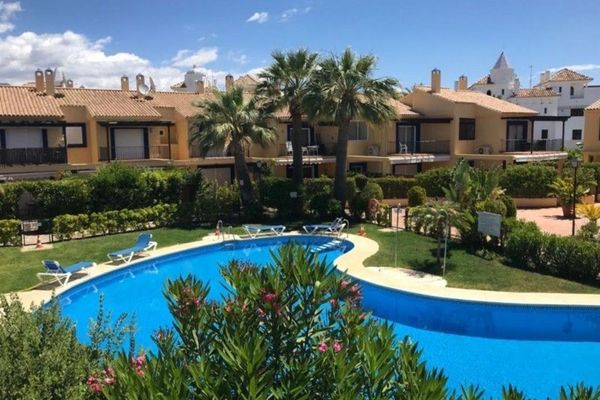 Townhouse for sale in Nueva Andalucia close to the beach