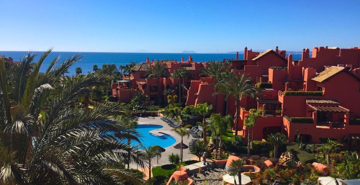 TORRE BERMEJA  apartments on the coast