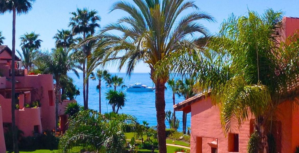 Apartment on the coast of Spain