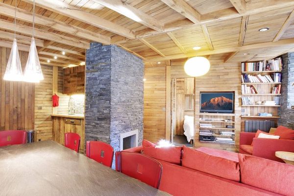 SKI APARTMENT FOR SALE IN COURCHEVEL 1850