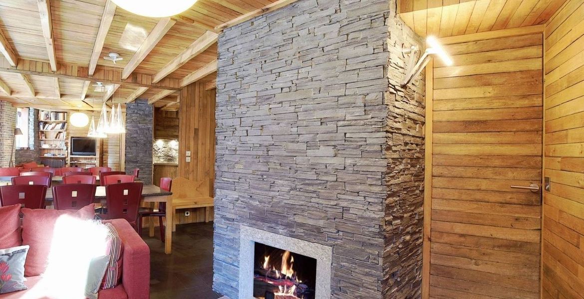 SKI APARTMENT FOR SALE IN COURCHEVEL 1850