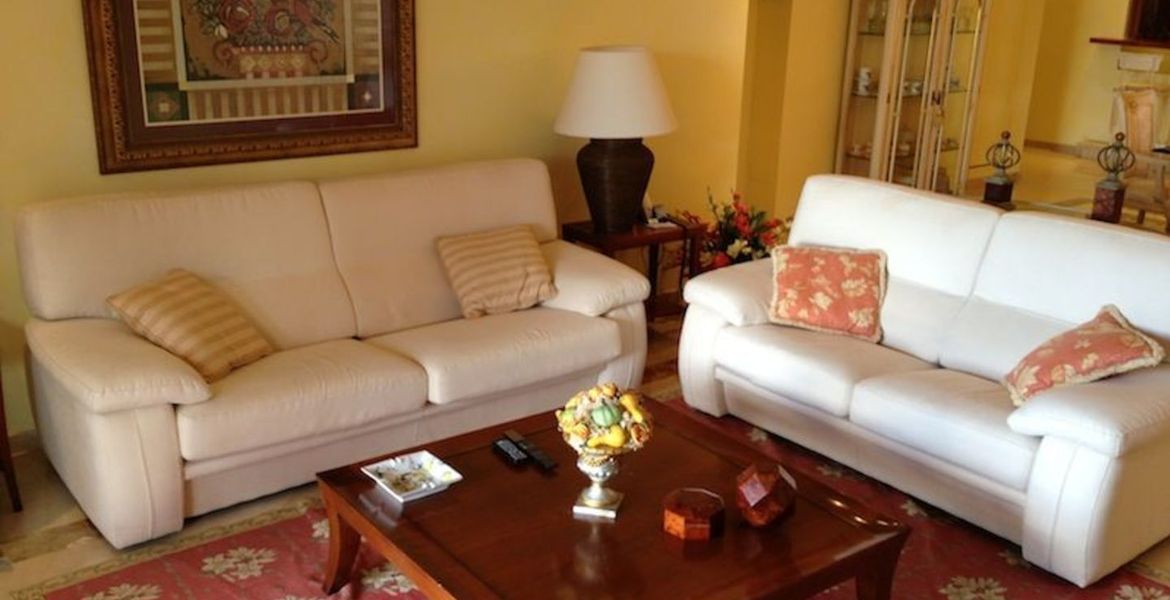 Apartamento en Alquiler en Estepona