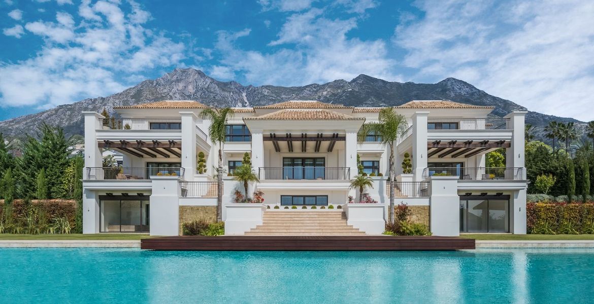 Magnificent Villa in Marbella Golden Mile