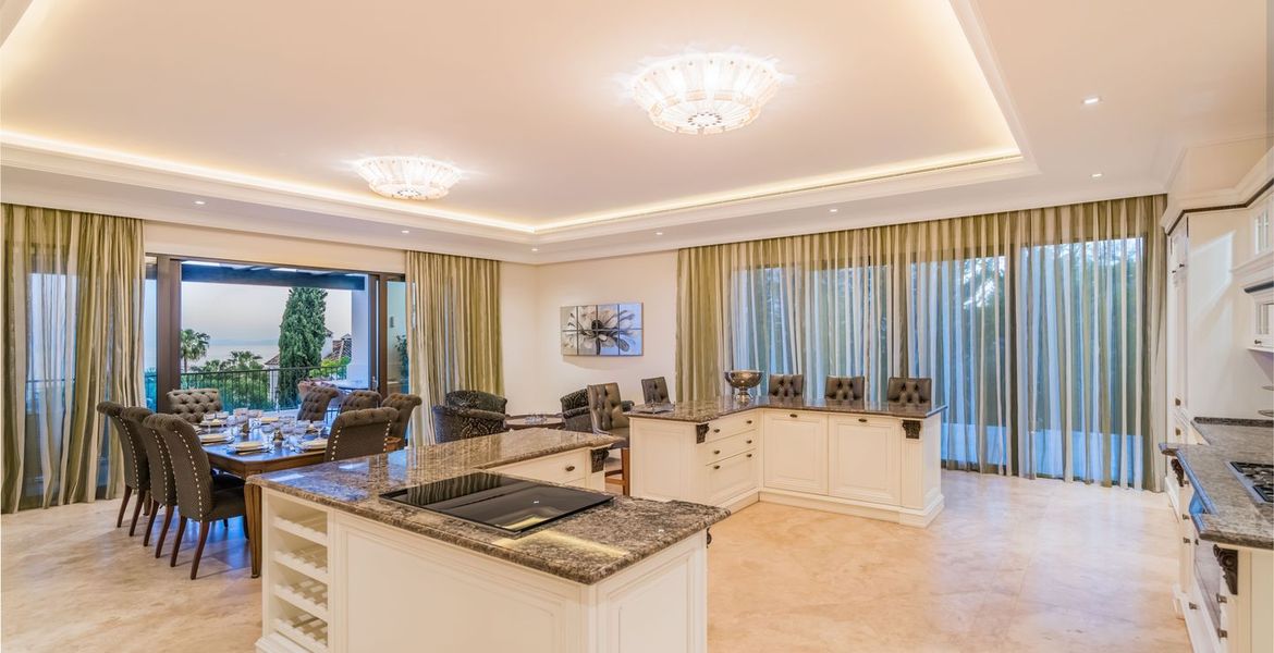 Magnificent Villa in Marbella Golden Mile