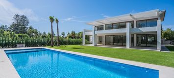 Impresionante villa contemporánea en Guadalmina Baja