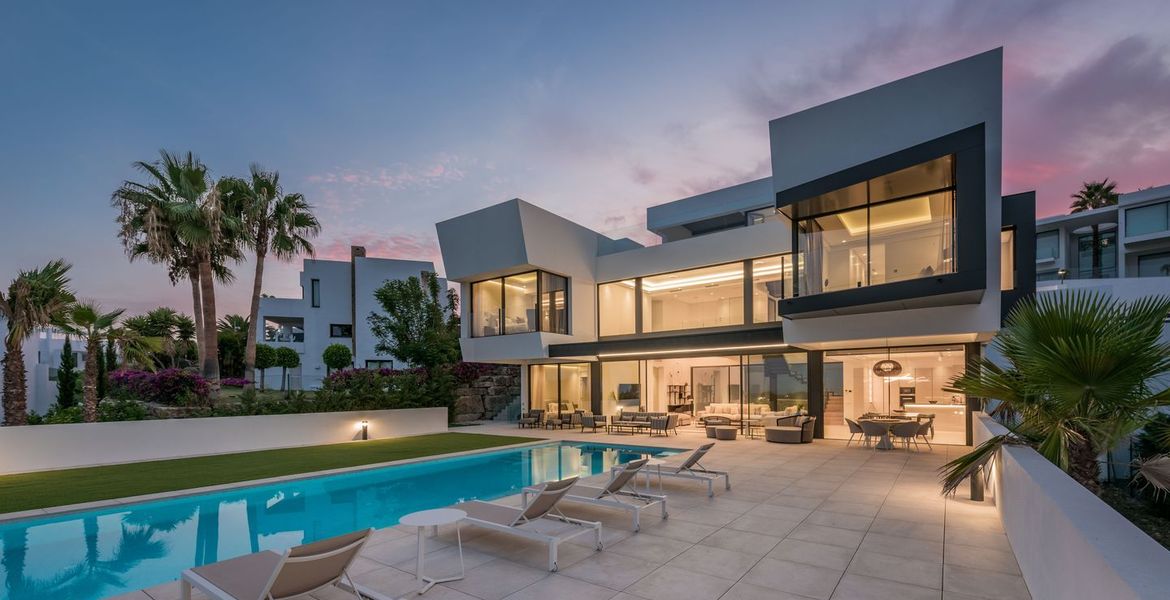 Nueva increíble villa de lujo de estilo contemporáneo