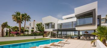 Nueva increíble villa de lujo de estilo contemporáneo