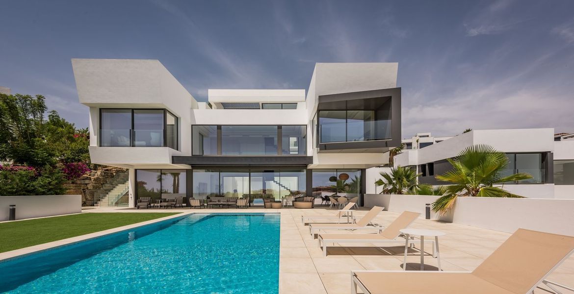 Nueva increíble villa de lujo de estilo contemporáneo