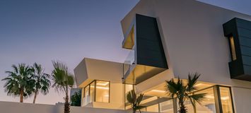 Nueva increíble villa de lujo de estilo contemporáneo