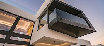 Nueva increíble villa de lujo de estilo contemporáneo