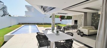 Villa for Sale Marbella close to the sea