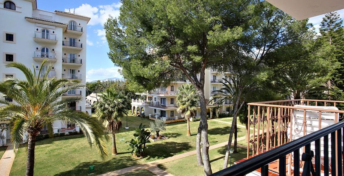 Apartment for Rent in Puerto Banus