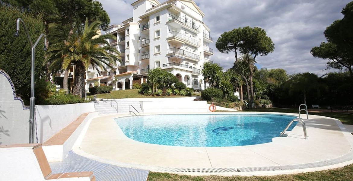 Apartment for Rent in Puerto Banus