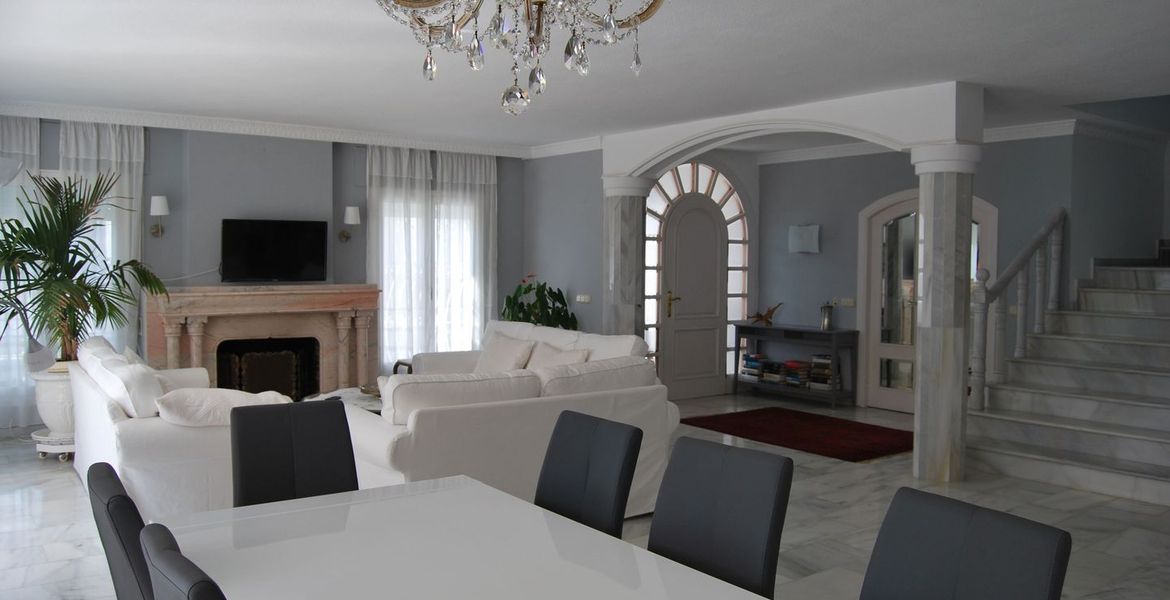 Villa for Sale in Marbesa