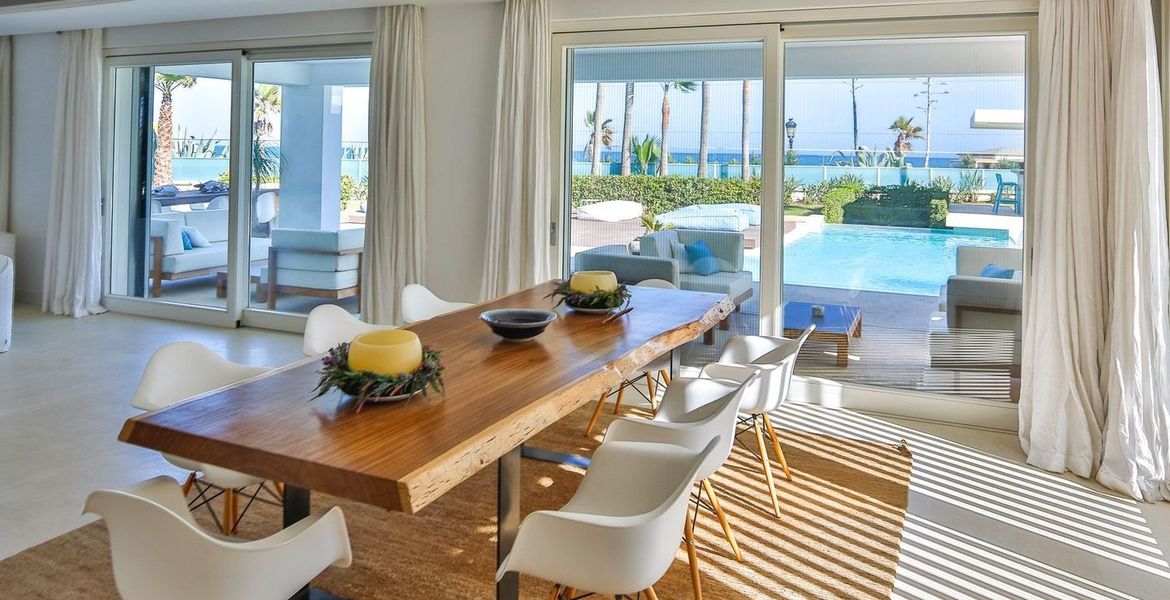 First line beach Villa For Rent &  Sale in Marbella