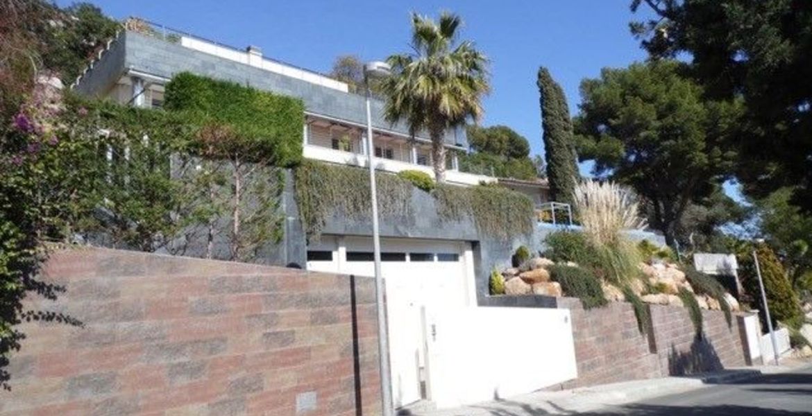 Villa for rent in costa brava