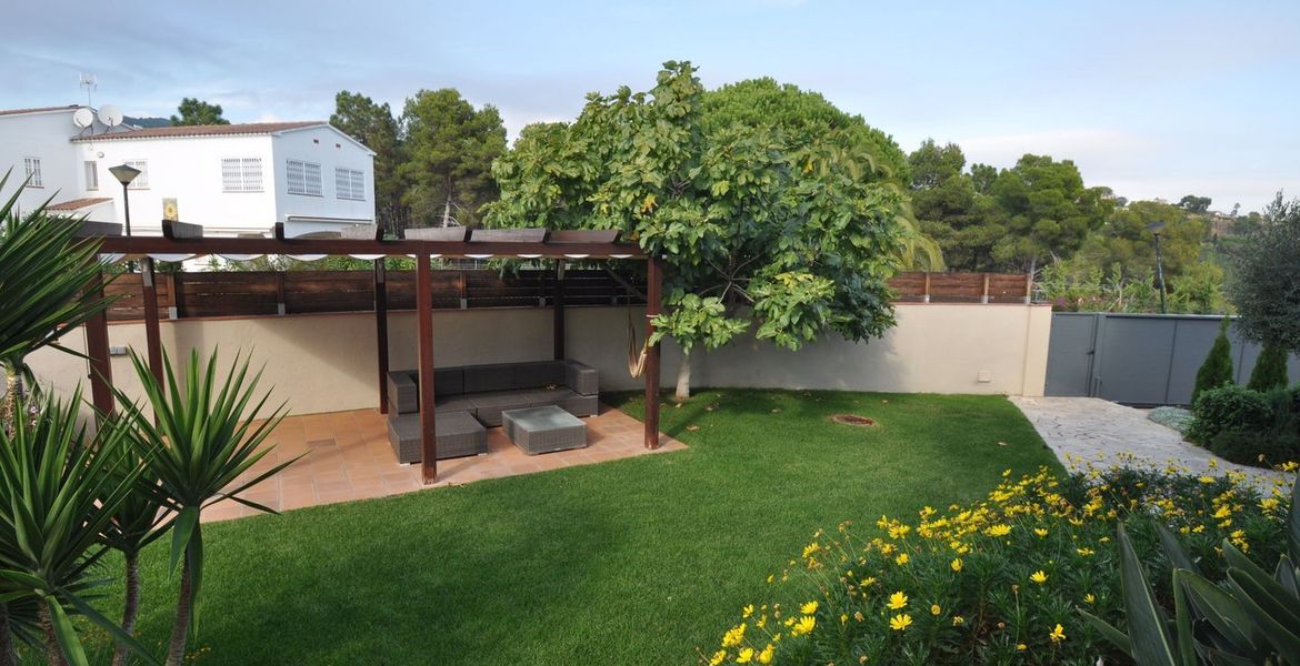 Villa for rent in costa brava