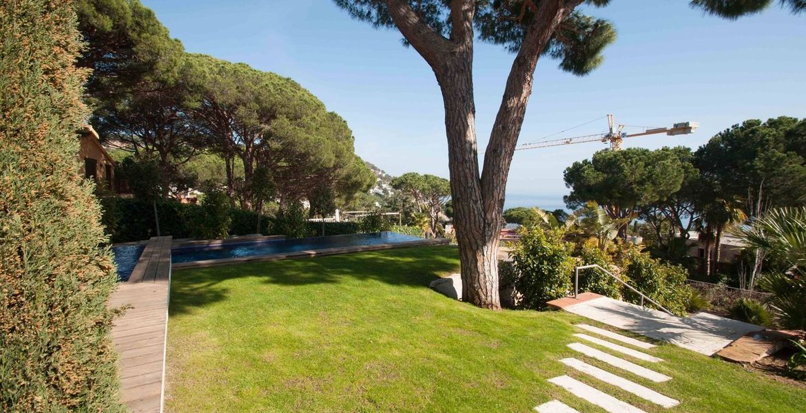 Villa for rent in costa brava