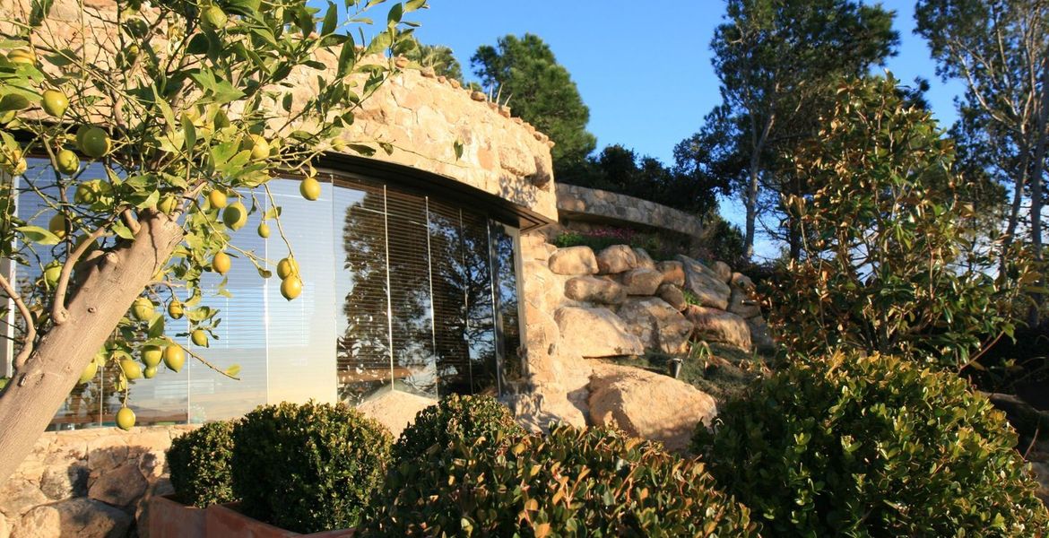 Villa for rent in costa brava