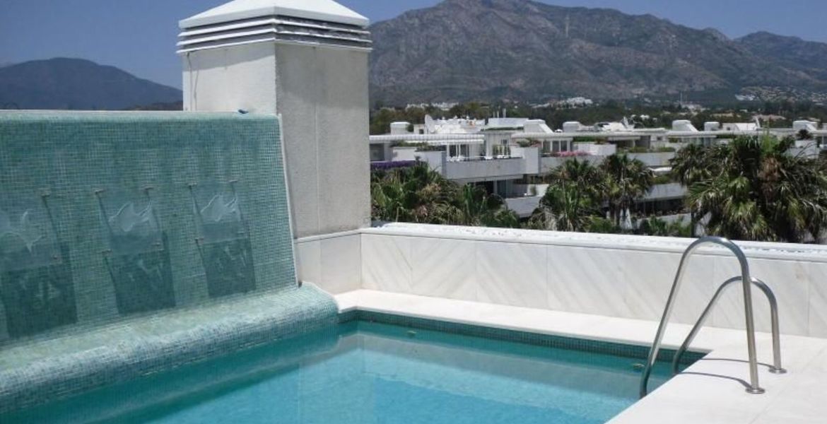 Penthouse for rent in Los Granados