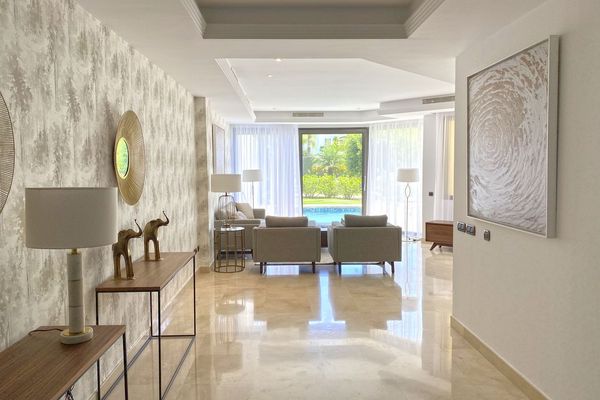 Apartamento en venta en Laguna Banus