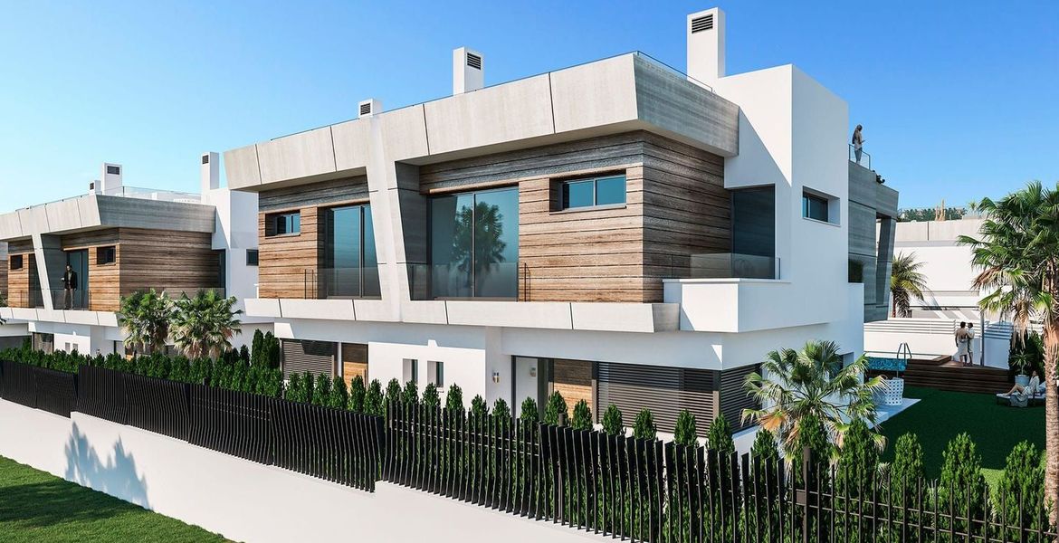 Detached and independent luxury villas in Puerto Banus