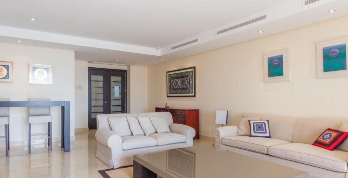 Apartment for sale in Puerto Banus