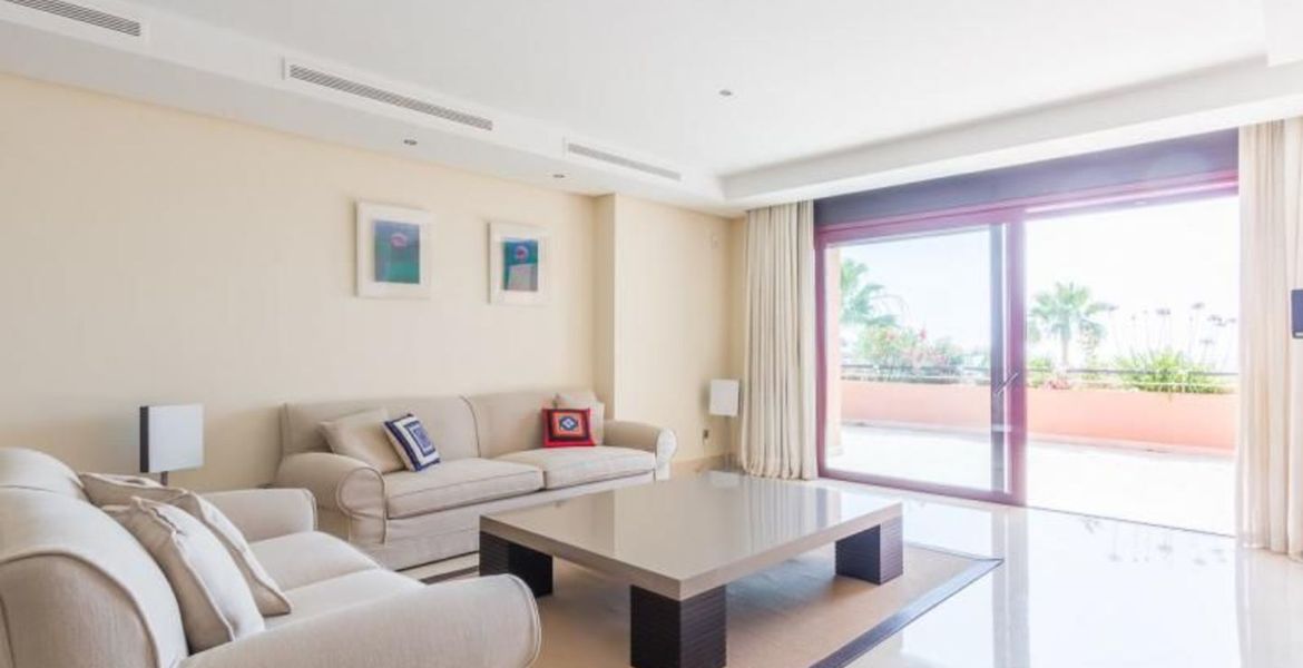 Apartamento en venta en Puerto Banus