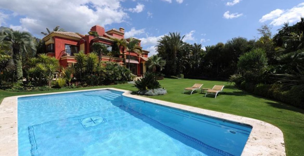 Villa for sale in Altos de Puente Roman