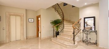 Villa for sale in Altos de Puente Roman