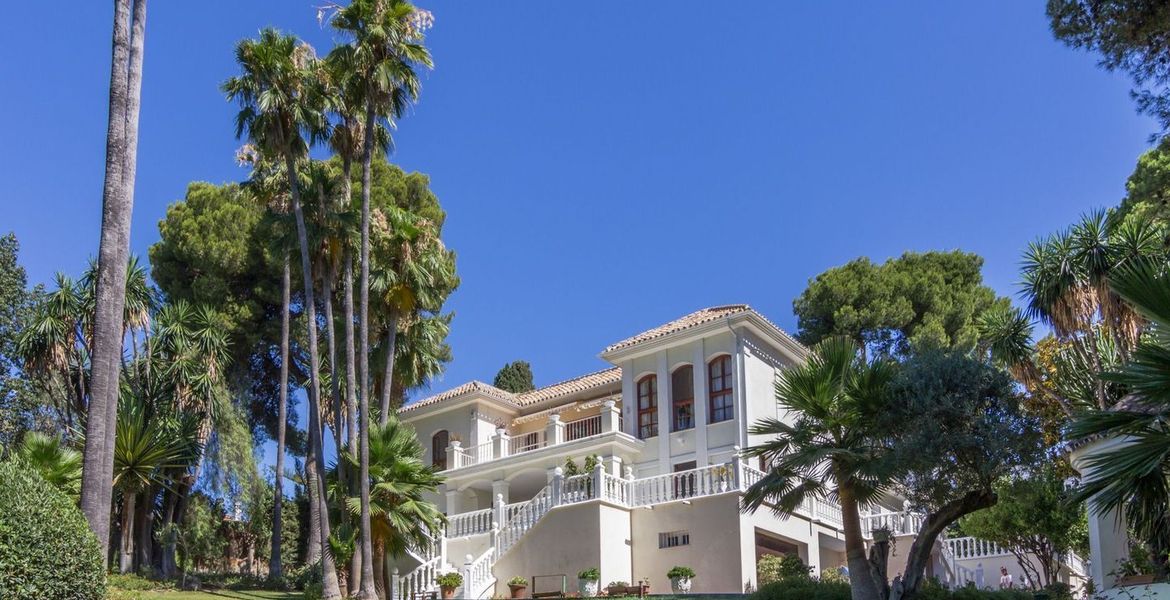 Golden Mile Marbella Villa with panoramic sea views