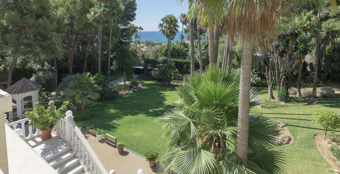 Milla de Oro Marbella Villa con vistas panorámicas al mar