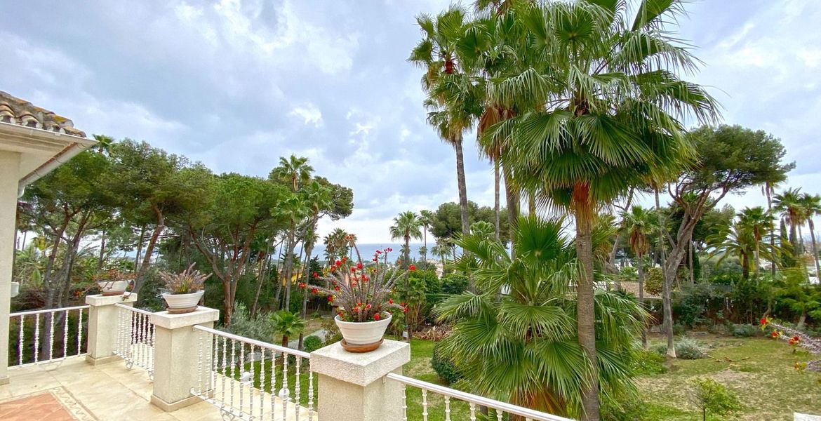 Golden Mile Marbella Villa with panoramic sea views