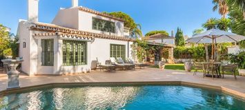 Villa en venta en Estepona