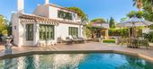 Villa for sale in Estepona