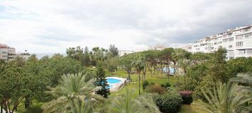 SE VENDE DEPARTAMENTO EN  PLAYAS DEL DUQUE  EN MARBELLA 