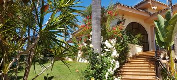 Villa en venta en Estepona