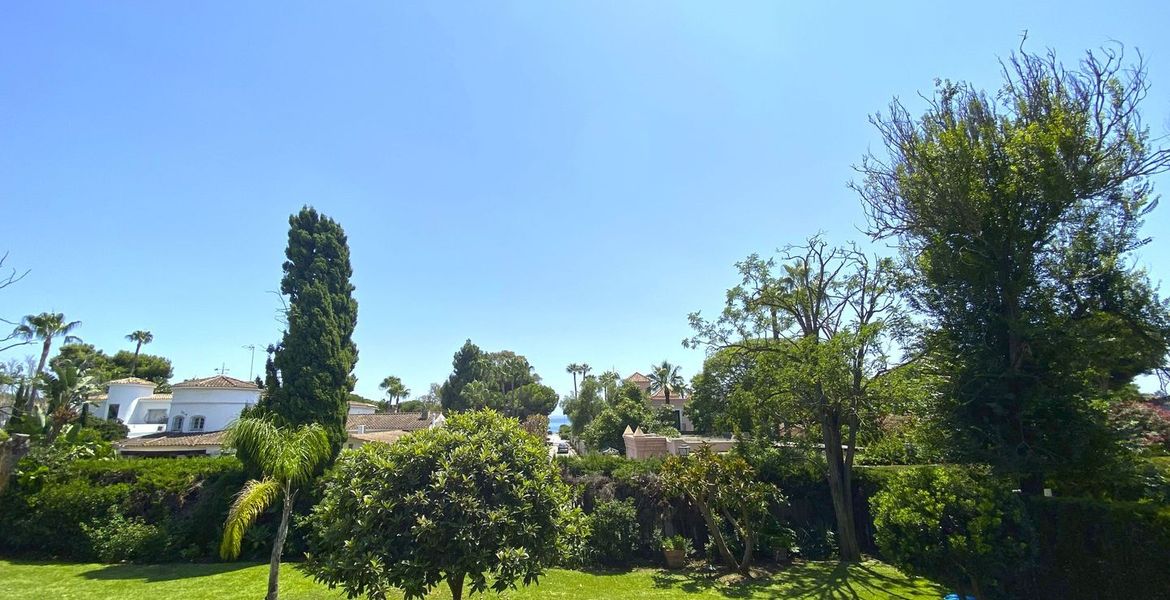 Villa en venta en Estepona