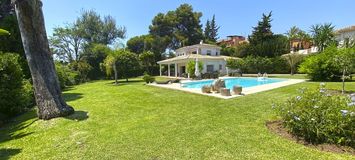 Villa en venta en Estepona