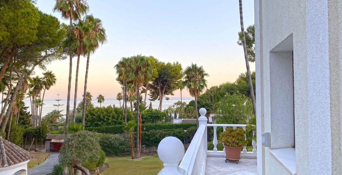 Golden Mile Marbella Villa with panoramic sea views