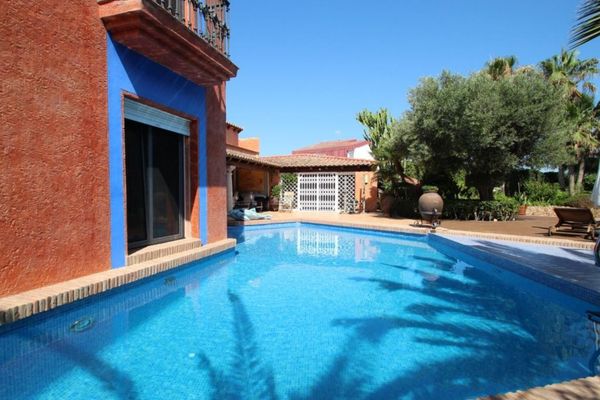 Villa for sale in Torrevieja