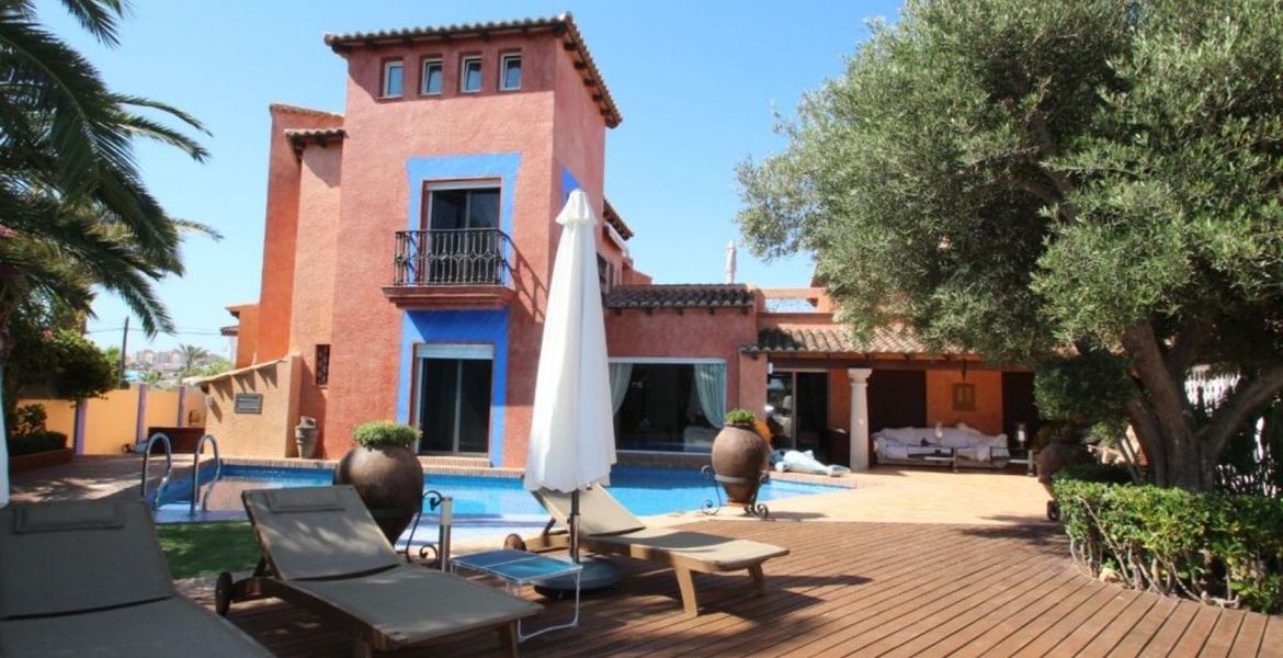 Villa a la venta en Torrevieja