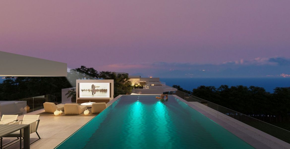 New brand Villa for sale in Marbella Golden Mile 