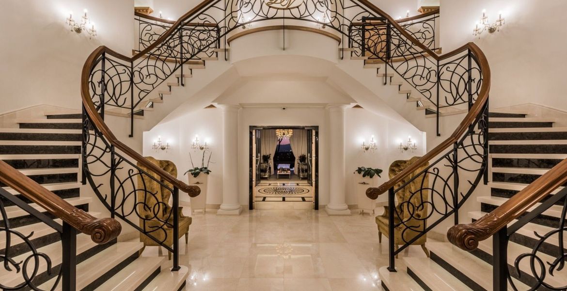 Palacio en Venta  Hacienda las Chapas Marbella