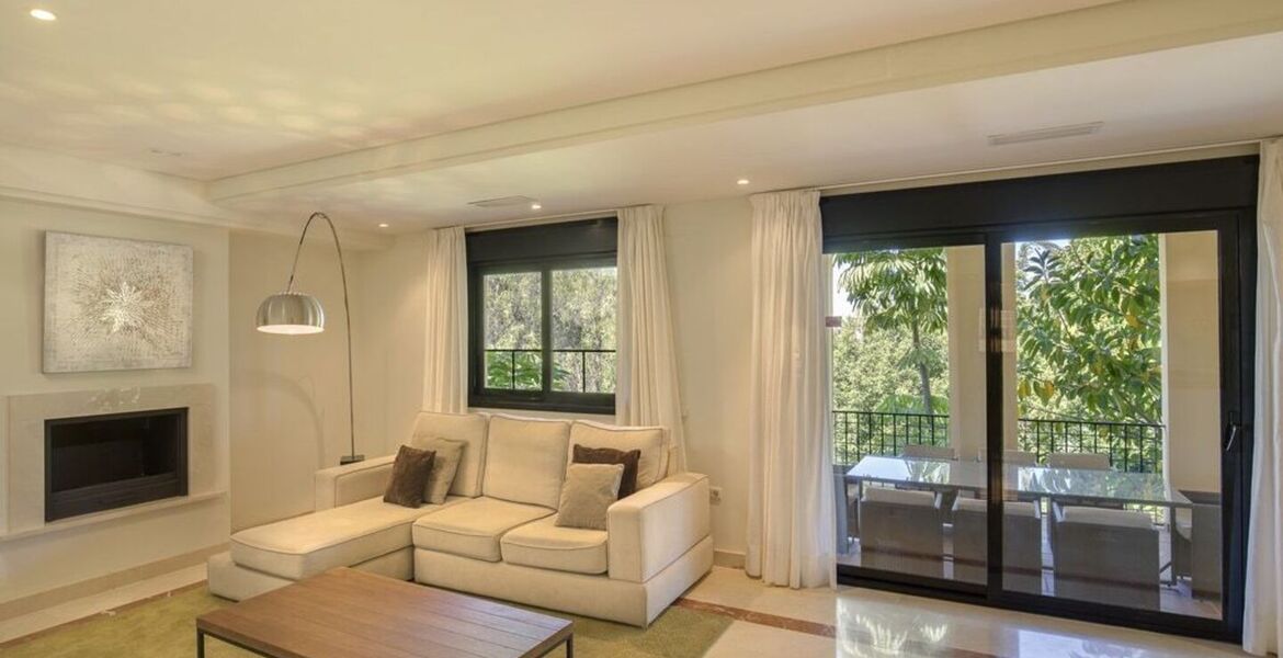 4 Bedroom Apartment in Puerto Banus, Marbella.