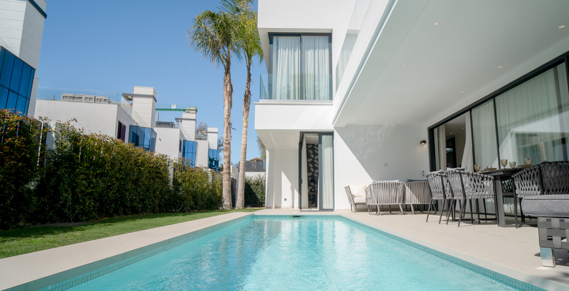 Beautiful villas for sale in Golden Mile Marbella