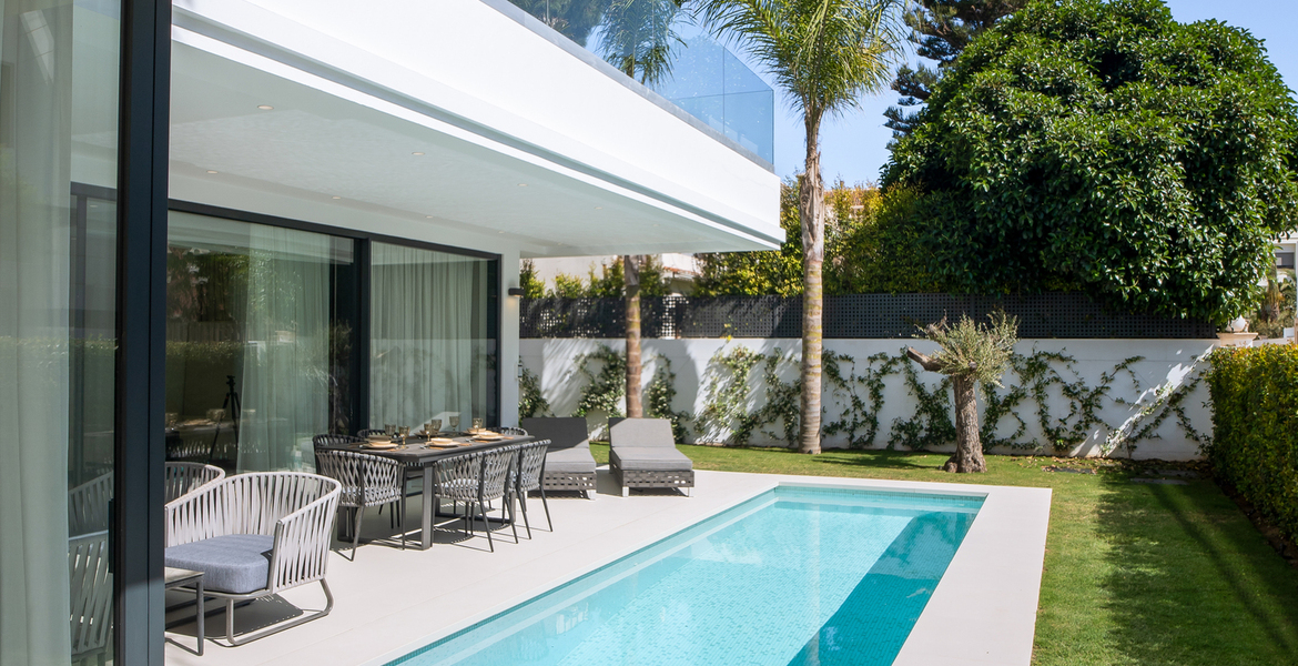 Beautiful villas for sale in Golden Mile Marbella