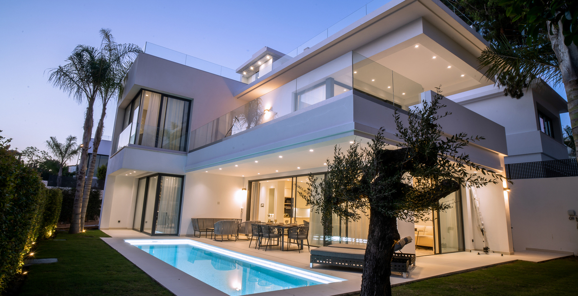 Beautiful villas for sale in Golden Mile Marbella