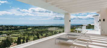 CHIC CASA DE LUJO MODERNA CON FACTOR WOW Y VISTAS AL MAR Par