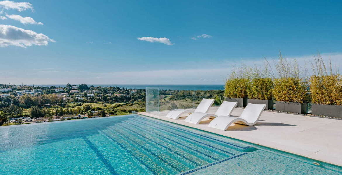 CHIC CASA DE LUJO MODERNA CON FACTOR WOW Y VISTAS AL MAR Par